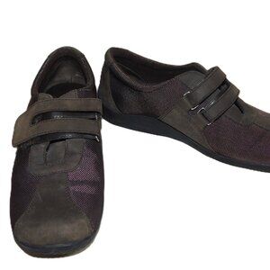 Walking Cradles Comfort Shoes Hook & Loop Closure Size 8